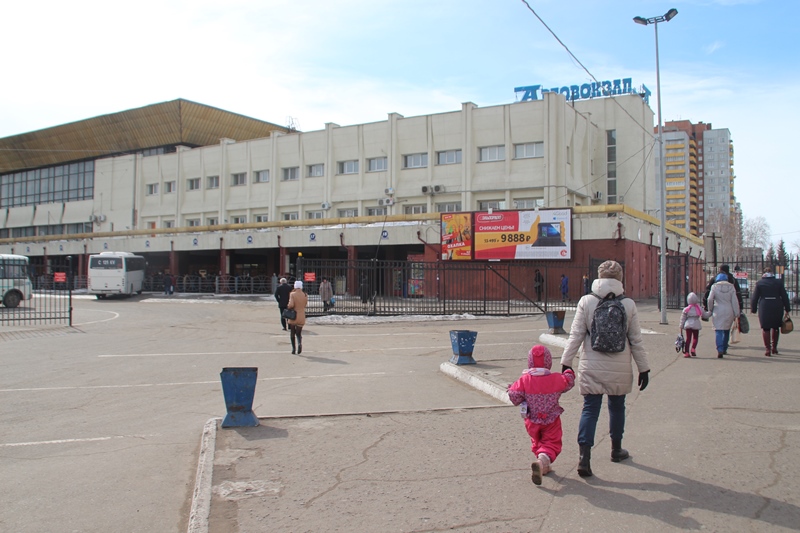 Автовокзал омск. Автобусные вокзалы в Омске. Омск автовокзал Лукашевича. В Омске автовокзал автовокзал.